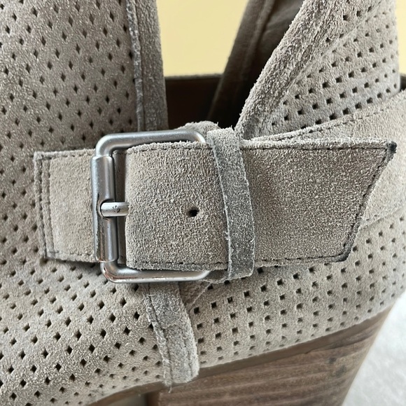 Dolce Vita Perforated Suede Leather Ankle Boots, Western Rodeo, Beige Size 9.5 - Picture 6 of 12